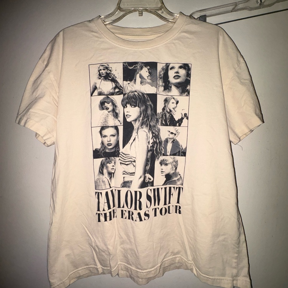 Taylor Swift The Eras Tour Womens T-Shirt  Medium Cream Official Merch